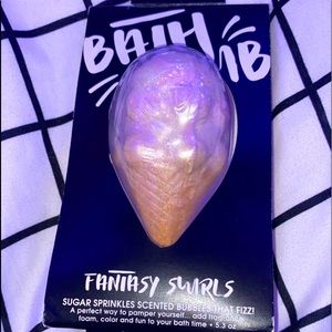 Shimmery Sugar Sprinkle Scented bath bomb